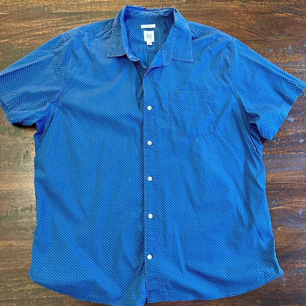 GAP Men's Casual Blue Button Down Shirt